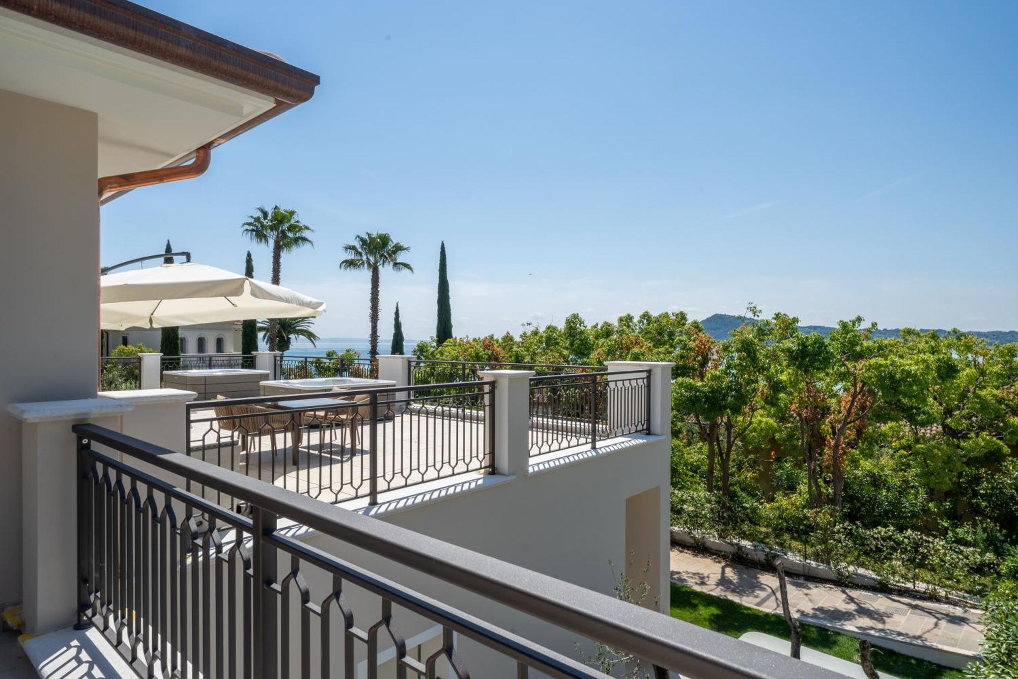 Villa Silvia Apartments San Felice del Benaco Kültér fotó