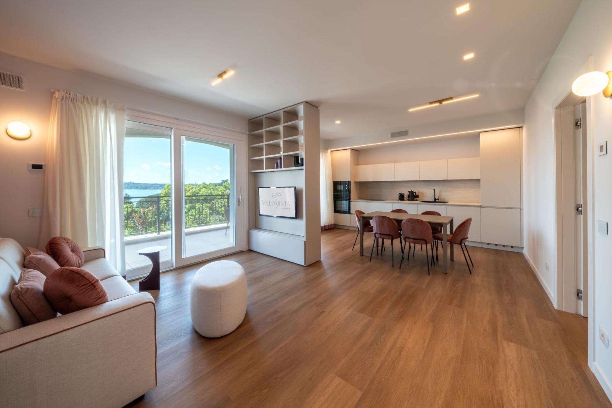 Villa Silvia Apartments San Felice del Benaco Kültér fotó