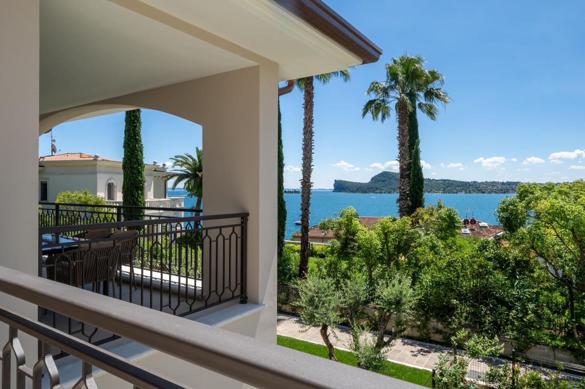 Villa Silvia Apartments San Felice del Benaco Kültér fotó