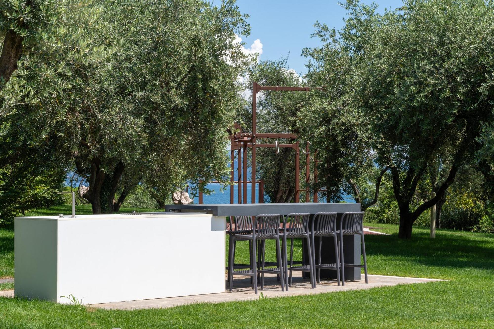 Villa Silvia Apartments San Felice del Benaco Kültér fotó