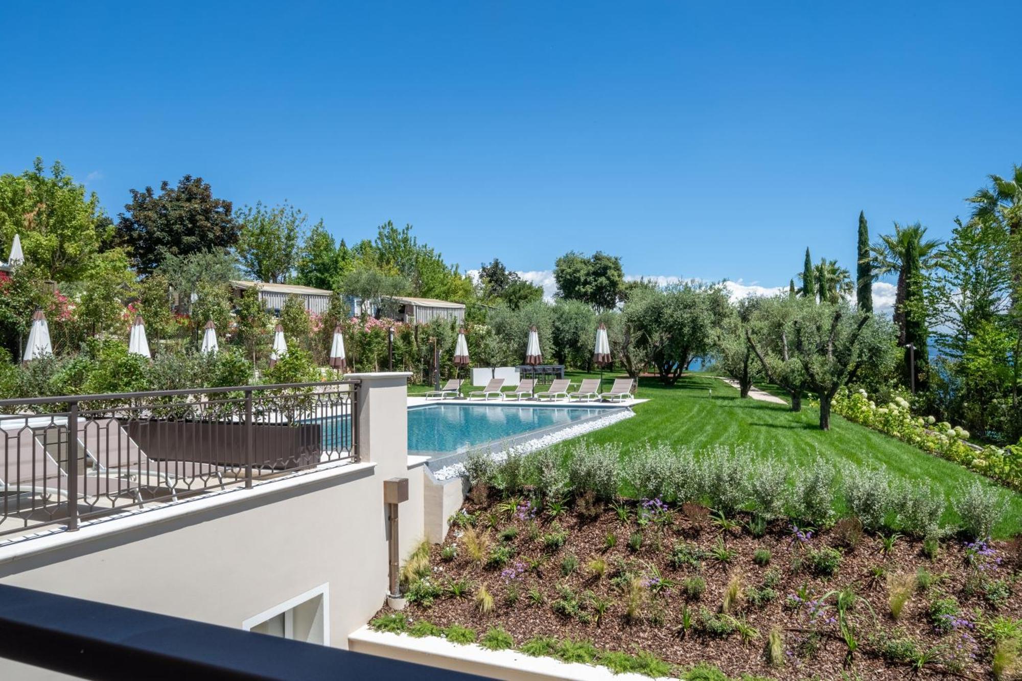 Villa Silvia Apartments San Felice del Benaco Kültér fotó